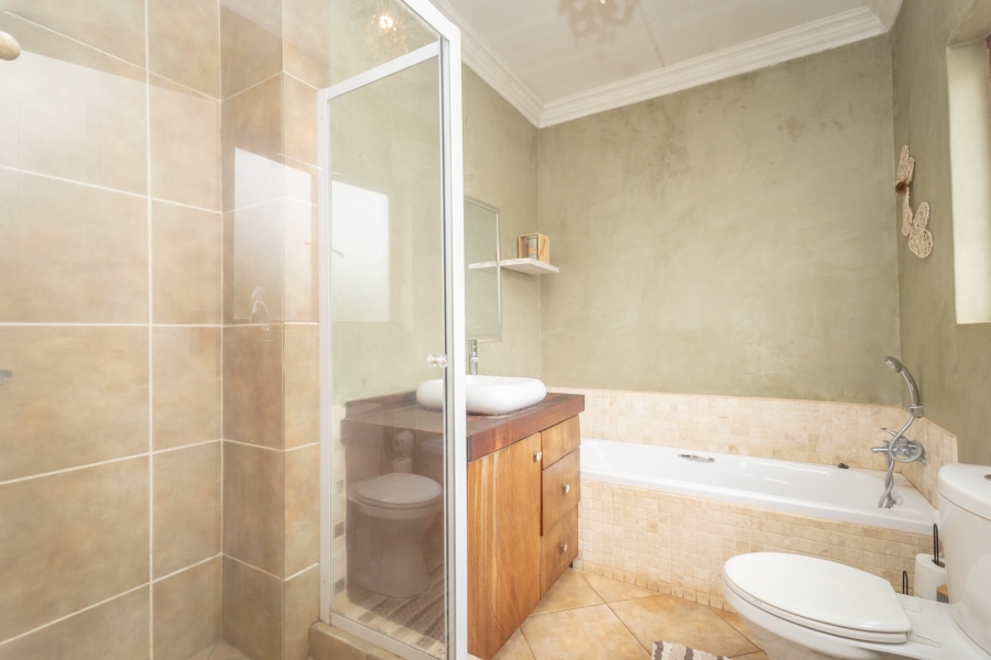 3 Bedroom Property for Sale in The Coves North West